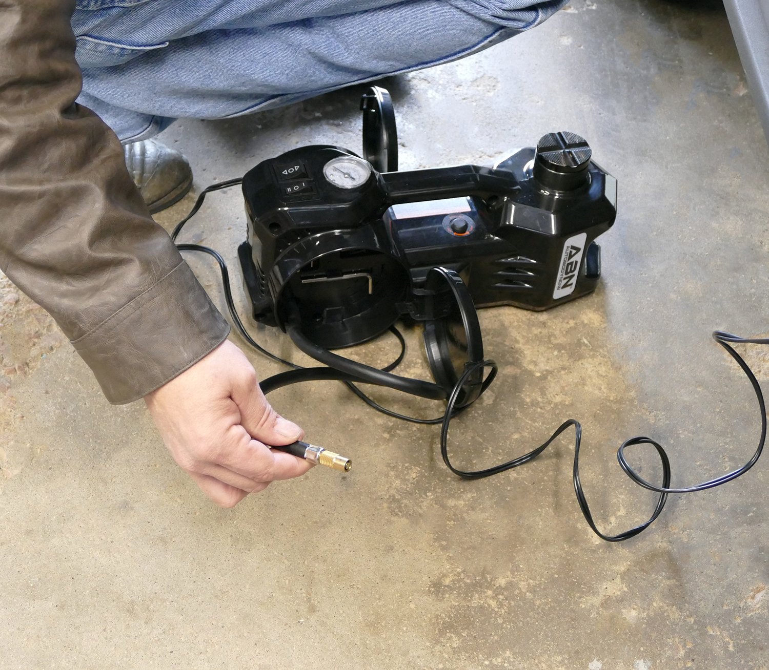 ABN 3-in-1 Electric 3-Ton Car Hydraulic Floor Jack, Tire Inflator Air Pressure Gauge, Impact Wrench Automotive Service - Image 8