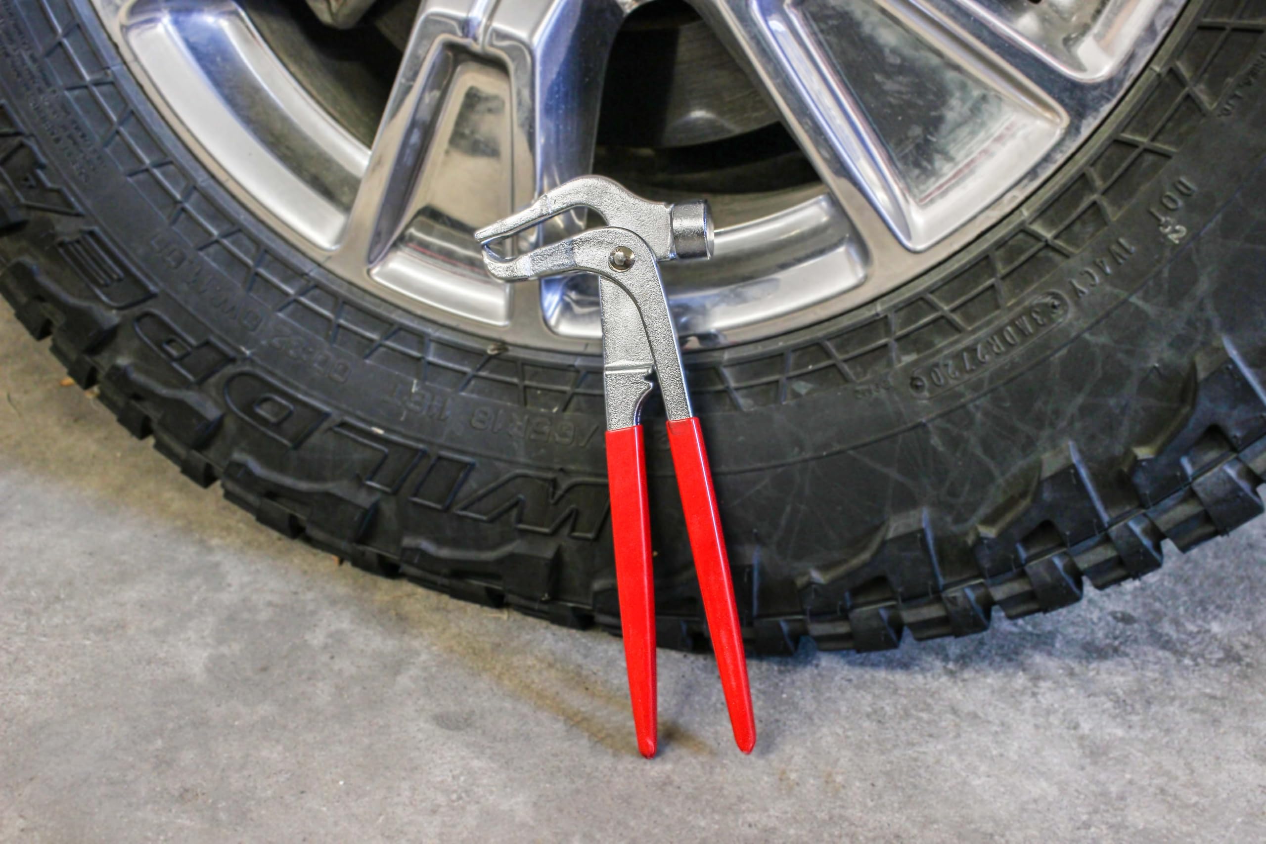 ABN® | Wheel Weight Pliers – Wheel Weight Hammer Tool Tire Weight Removal Tool - Image 5